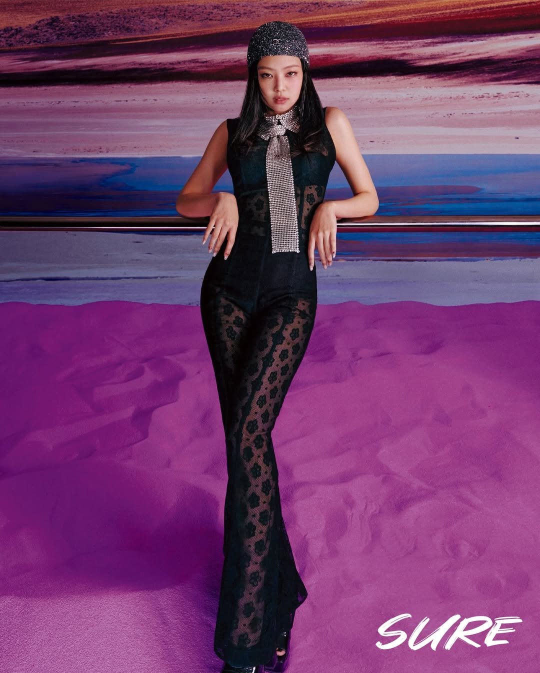 t1egeWg5 Sexy Jennie Kim (Blackpink) Pics 01.jpg